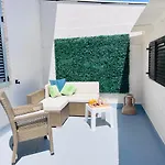 Апартаменты For Special Getaway Rose With Free Parking
