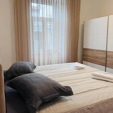 For Special Getaway Rose Apartament Pula